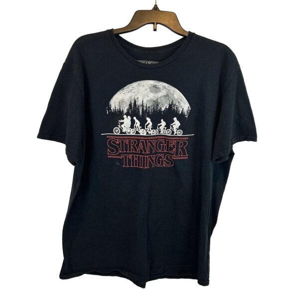Stranger Things Men’s 2XL‎ Black Graphic T-Shirt Crew Neck Short Sleeve - Picture 1 of 5